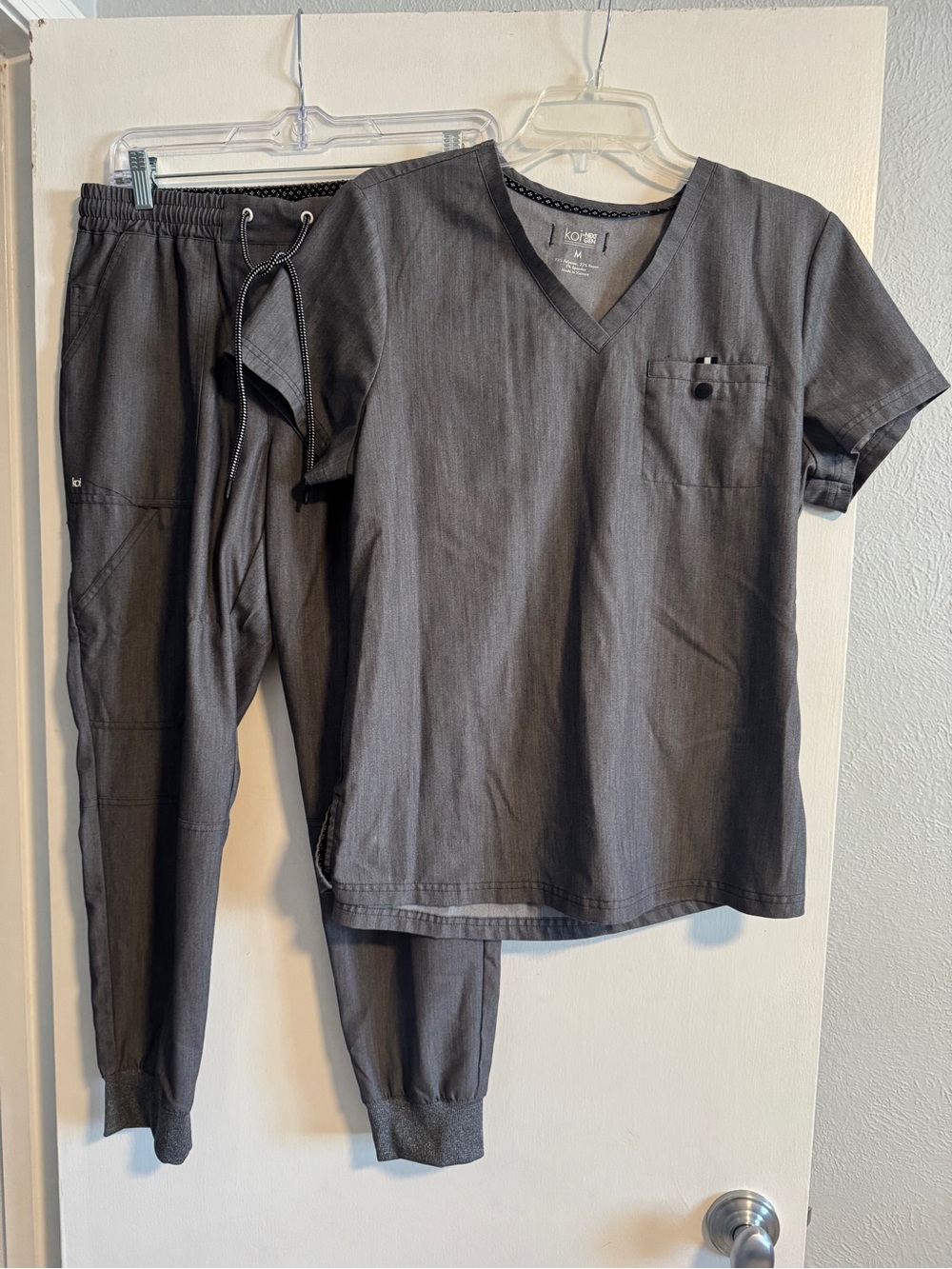koi Scrub Set - Picture 2 of 4